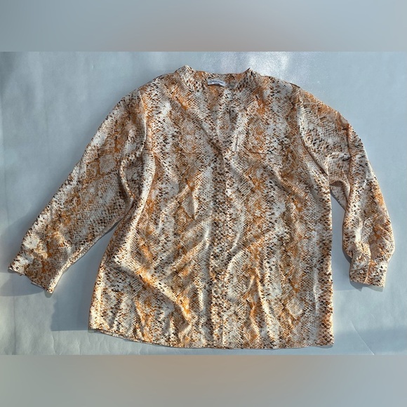 NEW Plus Size 2X Calvin Klein Women's Snakeskin Tunic Roll Tab Sleeve Blouse $85 - Picture 3 of 9